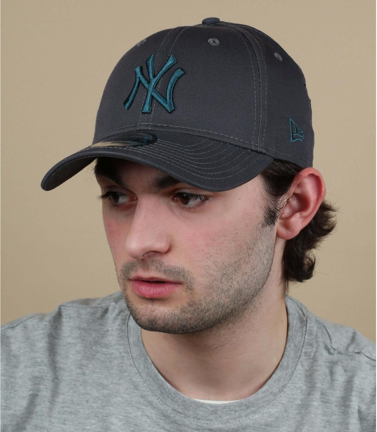 grey and blue NY cap Essentail 940 NY graphite cadet blue